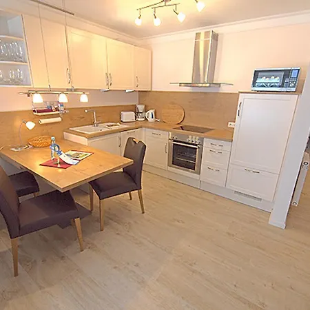 Apartment Les Belles, Haus Bastien, Fw Noble, Whg 9 Zingst